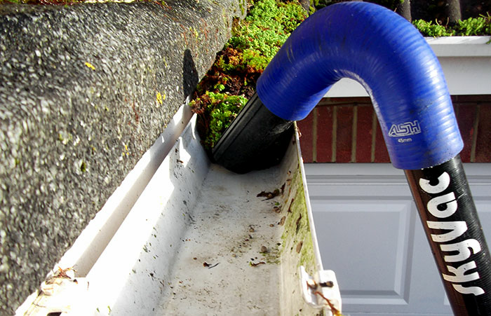 Wirral Gutter Cleaning logo